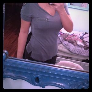 Blue/green shirt with a zipper pocket